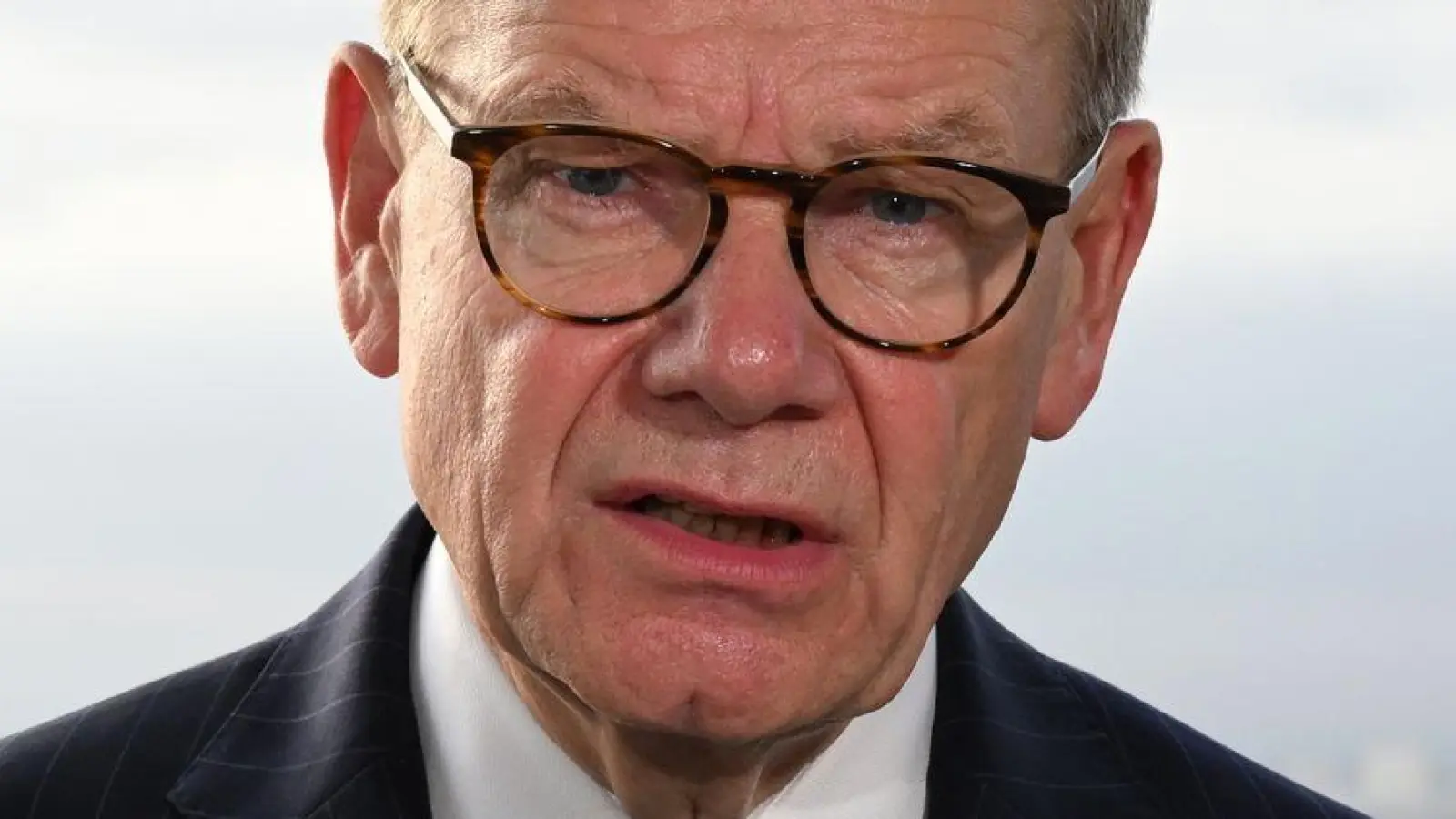 Außenminister Johann Wadephul (CDU) hatte sich am Morgen vor Journalisten in Algier geäußert. (Foto: Michael Brandt/dpa)