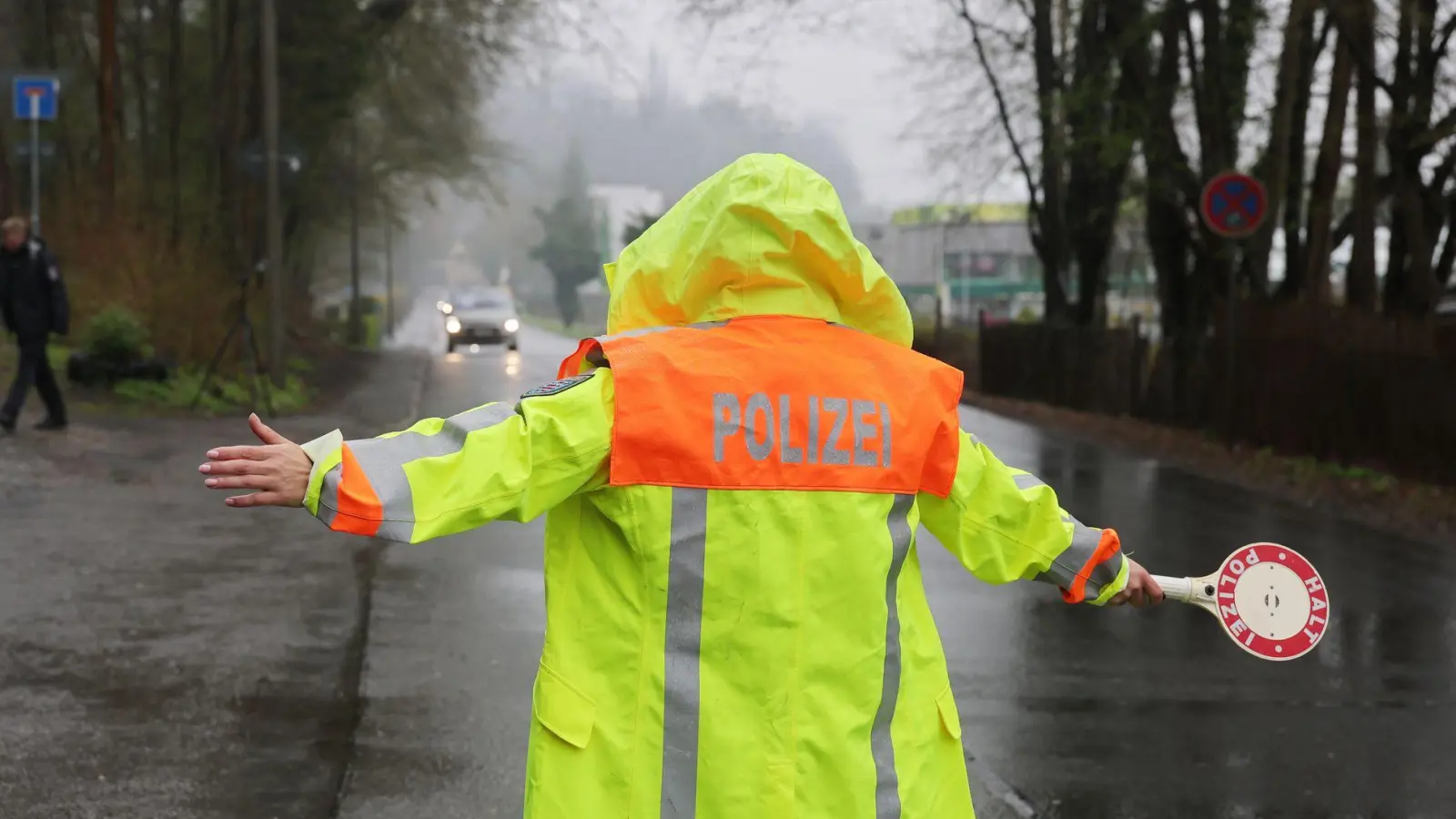 Laut ADAC steht der Schwerpunkttag des sogenannten Blitzermarathons an. (Foto: Bodo Schackow/dpa)