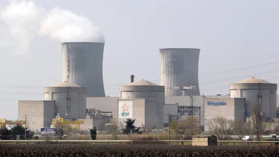 Gesamtansicht des Kernkraftwerks Tricastin. (Foto: Guillaume Horcajuelo/epa/dpa)