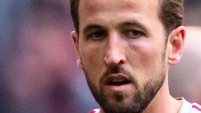 Harry Kane (r) ist „Fußballer des Jahres“, sein Trainer Vincent Kompany wurde ebenfalls gewürdigt. (Archivbild) (Foto: Tom Weller/dpa)