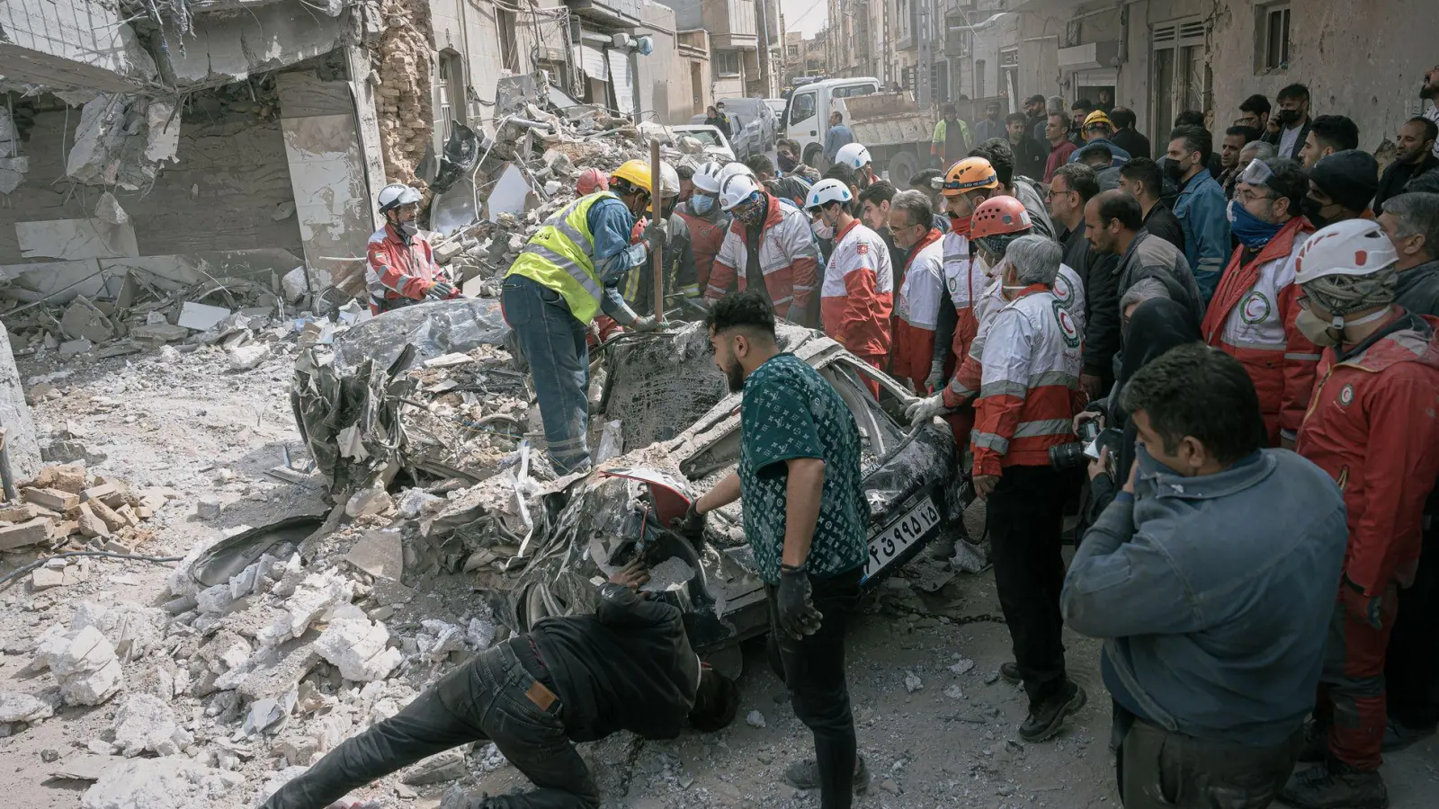 Die Angriffe der USA und Israels auf den Iran dauern an. (Foto: Mati Hashemi/AP/dpa)