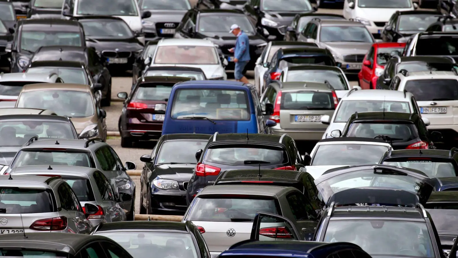 Neue Typklassen für Millionen Autos: Rund 5,9 Millionen Halter müssen mit höheren Einstufungen rechnen. (Foto: Karl-Josef Hildenbrand/dpa/dpa-tmn)