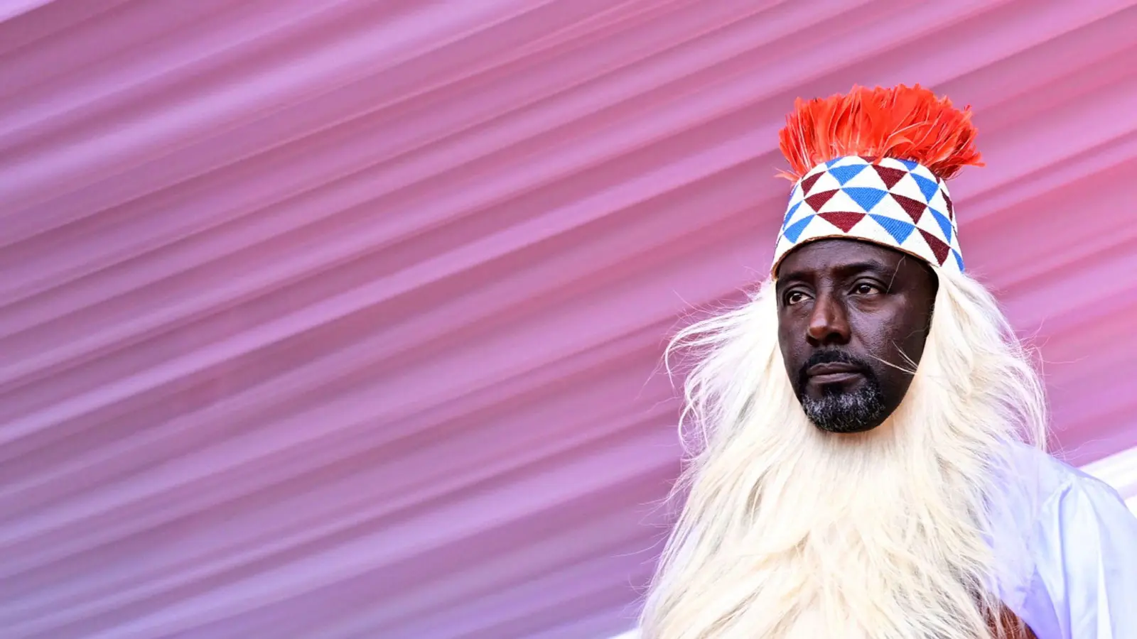 Der Journalist Edward Rukidi Kijanangoma ist der neue König von Tooro. (Foto: Hajarah Nalwadda/AP/dpa)