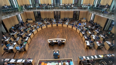 Grünes Licht für den Bundeshaushalt und andere Gesetze: Der Bundesrat tagt. (Foto: Michael Kappeler/dpa)