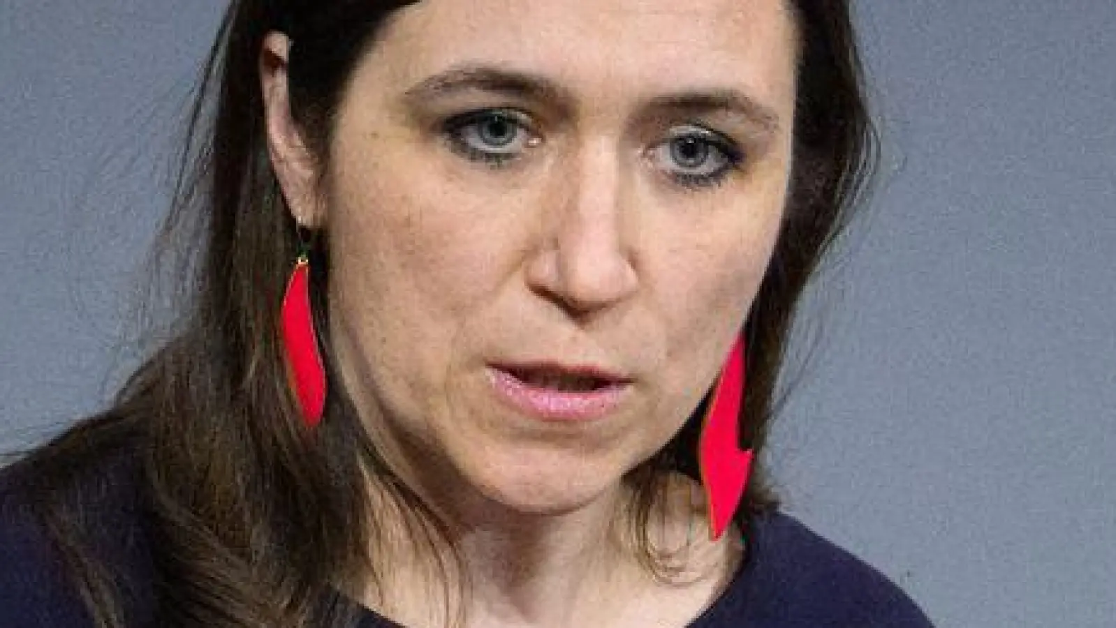 Die Grünen-Finanzpolitikerin Katharina Beck kritisiert den Stellenabbau. (Archivbild) (Foto: Bernd von Jutrczenka/dpa)