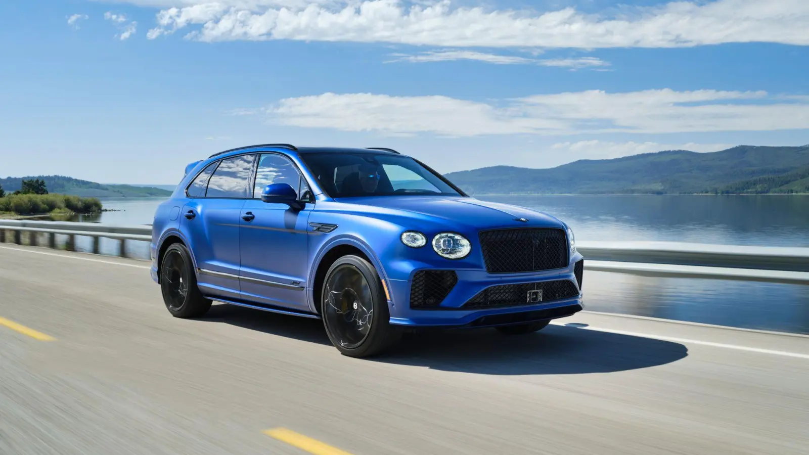 Nicht nur preislich auf höchsten Niveau: Der Bentayga Speed sprintet in 3,6 Sekunden von 0 auf 100 km/h und ist ab 268.800 Euro zu haben. (Foto: Bentley/dpa-tmn)