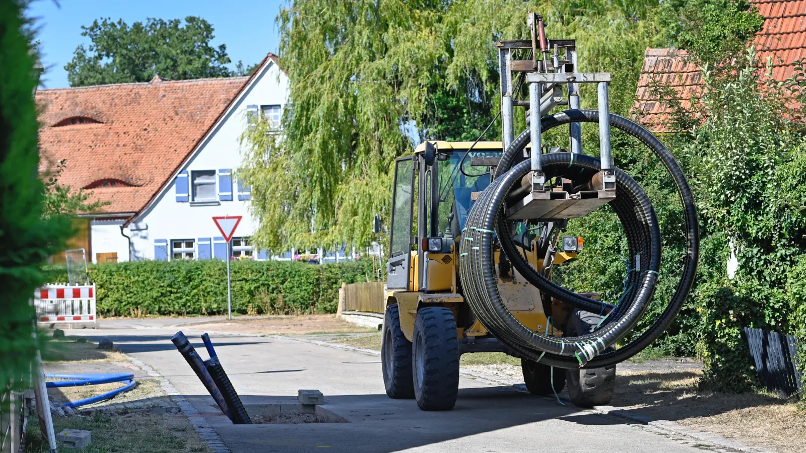 In kleineren Ortschaften – wie hier in Neukirchen bei Sachsen – stellt ein Nahwärmenetz eine gute Lösung dar. In weiten Teilen des Gemeindegebiets von Burgoberbach sollten laut Wärmeplanung dagegen dezentrale Möglichkeiten der Wärmegewinnung bevorzugt werden. (Archivbild: Jim Albright)