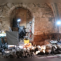 Die Sanierung des Känters läuft auf Hochtouren. Hier ein aktuelles Foto aus dem ehemaligen „Kapellenraum” im Untergeschoss, in dem die Grabungstechniker seit einigen Wochen zugange sind. (Foto: Dr. Wolfgang Mück)