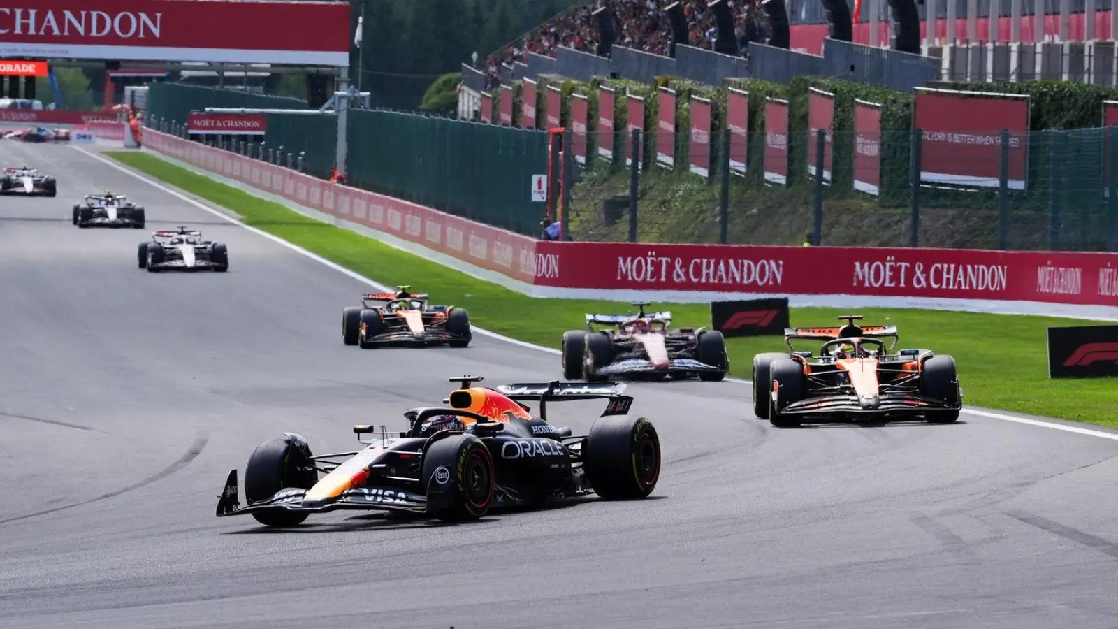 Max Verstappen hängte die Konkurrenz im Sprint ab. (Foto: Bradley Collyer/PA Wire/dpa)