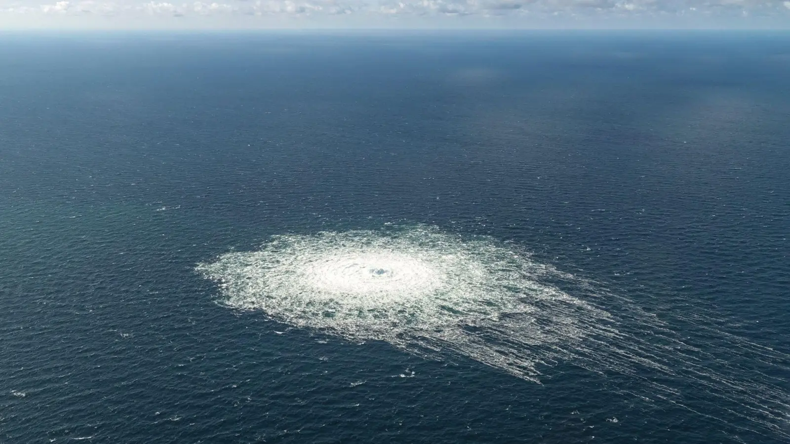 Durch die Explosionen im September 2022 wurden drei der vier Stränge der beiden Nord-Stream-Leitungen schwer beschädigt. (Archivbild) (Foto: -/Danish Defence Command/dpa)