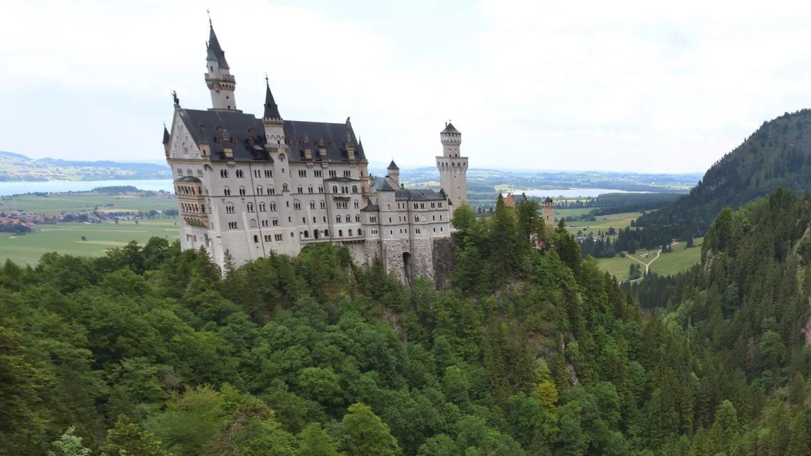 Im Restaurant am Schloss Neuschwanstein kam es zu einem kleineren Brand. (Archivbild) (Foto: Karl-Josef Hildenbrand/dpa)