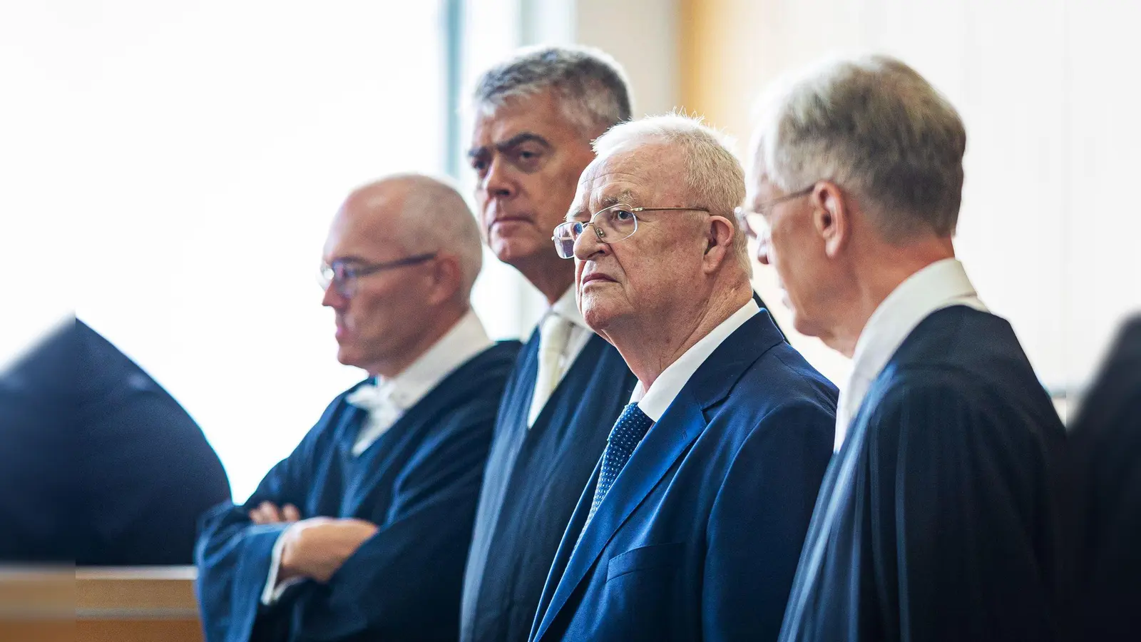 Der Prozess gegen Ex-Volkswagenchef Winterkorn ist vorläufig gestoppt. (Archivbild)  (Foto: Moritz Frankenberg/dpa)