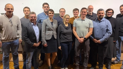 Die Wählergruppe Insingen mit ihren Kandidierenden und Bürgermeisterkandidat Peter Köhnlechner (Dritter von links) (Foto: Thomas Hoch)