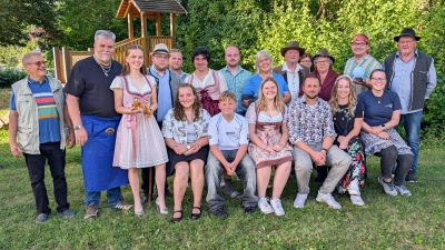 Anlässlich der Jubiläumskerwa hat sich die Dorfgemeinschaft etwas Besonderes einfallen lassen: Am Sonntag wird ein Theaterstück namens „Das Kerwaessen”, eine von der Dorfgemeinschaft einstudierte Komödie in einem Akt, aufgeführt.  (Foto: privat)