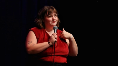 Gastierte in den Ansbacher Kammerspielen: Teresa Reichl in ihrem Solo „Bis jetzt”. (Foto: Thomas Wirth)