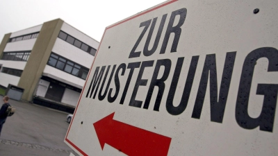 Das Thema Musterung könnte bald wieder zum Leben junger Männer dazugehören. (Symbolfoto) (Foto: Karl-Josef Hildenbrand/dpa)