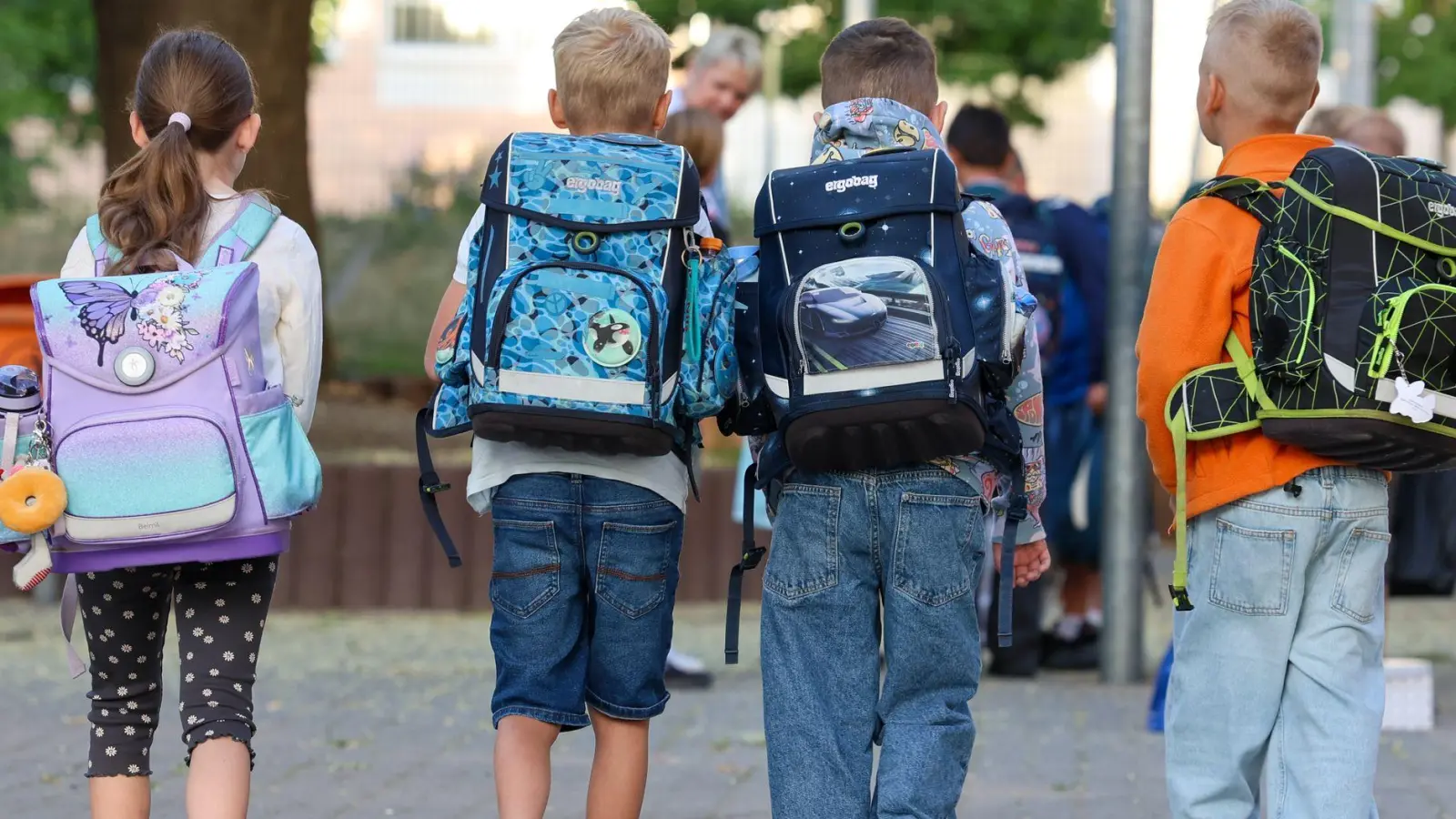 Nach jahrelangem Anstieg geht die Zahl der Schülerinnen und Schüler in Deutschland ab 2029 zurück. (Symbolbild) (Foto: Peter Gercke/dpa)