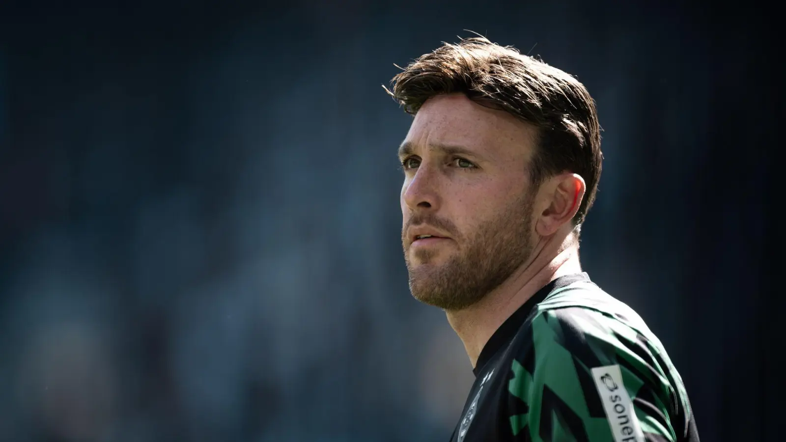 Kritisiert die Neuhaus-Worte, beklagt aber auch die Veröffentlichung des heimlich mitgefilmten Videos im Internet: Gladbachs Torwart Tobias Sippel. (Foto: Fabian Strauch/dpa)