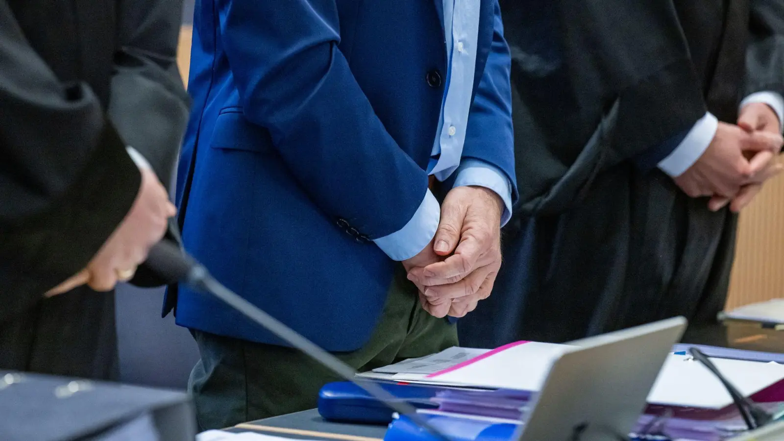 Im Mordprozess gegen einen Arzt forderten Staatsanwaltschaft und Verteidigung Freispruch. (Archivbild) (Foto: Armin Weigel/dpa)