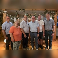 Wurden bei der Wassertrüdinger CSU für ihre langjährige Zugehörigkeit ausgezeichnet: Seit nunmehr 30 Jahren mit dabei sind (von links) Peter Wittmann, Margit Jungwirth, Stefan Bickel, Klaus Schülein und Gerrit Kleemann. Hermann Walther (rechts im Bild) ist seit 40 Jahren Mitglied. (Foto: Markus Weinzierl)