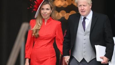 Boris Johnson und seine Frau Carrie freuen sich über Nachwuchs. (Foto: Daniel Leal/PA Wire/dpa)