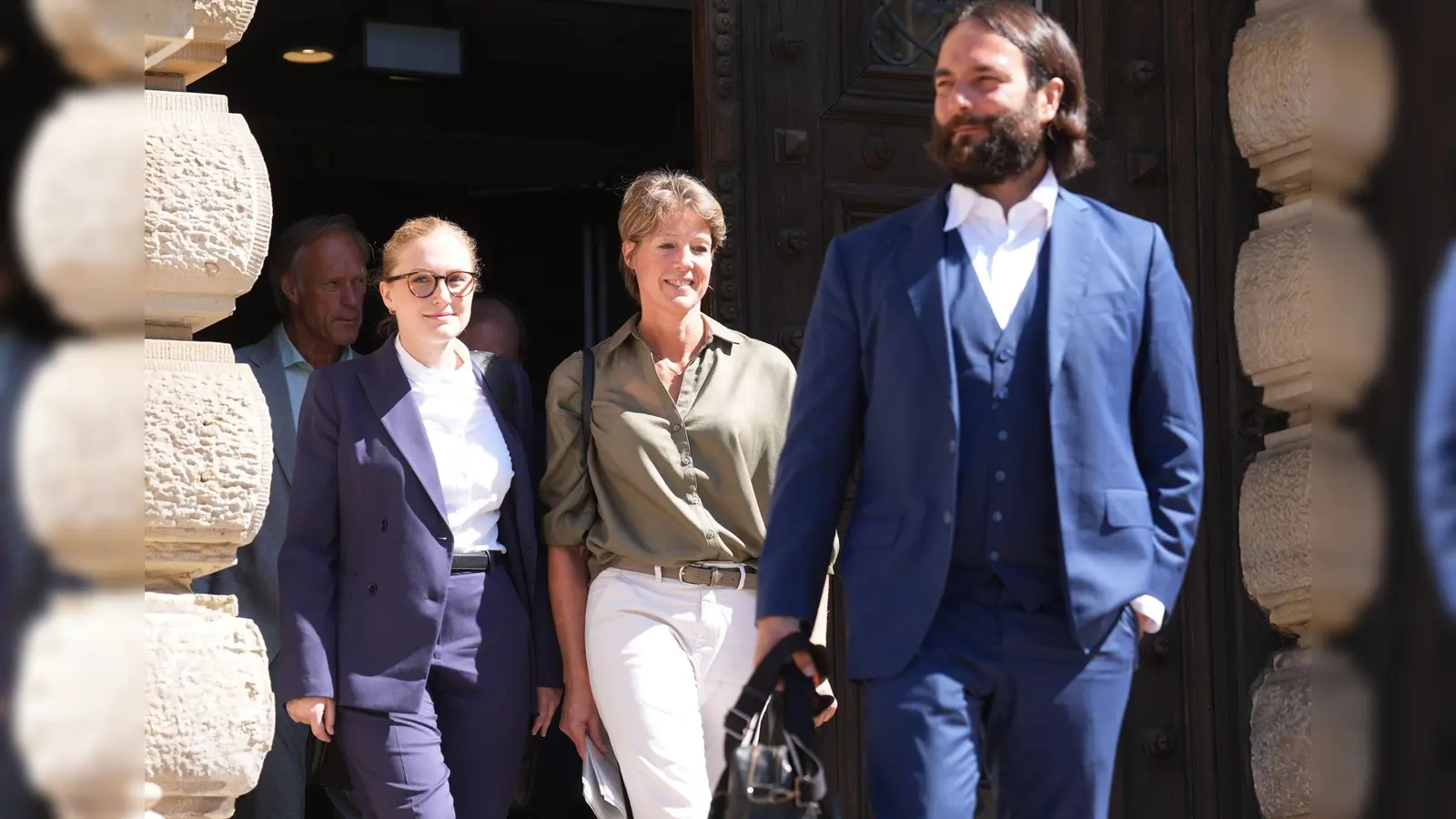 Nach stundenlanger Befragung verlässt Christina Block das Gerichtsgebäude. (Foto: Marcus Brandt/dpa)