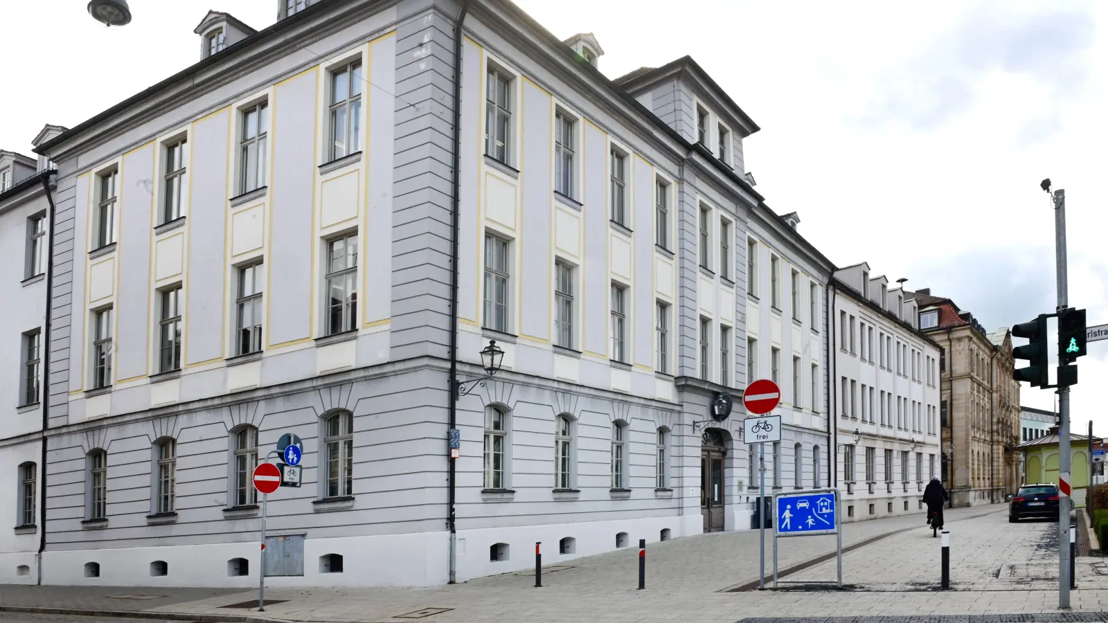 Das Ansbacher Amtsgericht musste sich nun mit einem Fall sexueller Belästigung beschäftigen. Dabei hatte die betroffene Studentin ursprünglich gar keine Anzeige erstatten wollen. (Foto: Jim Albright)