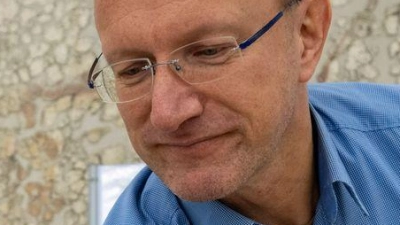 Immer wieder werden in Augsburg achäologische Schätze aus der Römerzeit entdeckt. Sie sollen, wie dieses Mosaik, im neuen Römermuseum eine neue Heimat finden. (Archivbild) (Foto: Stefan Puchner/dpa)