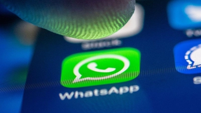 WhatsApp erwies sich als die richtige SMS-Alternative zur richtigen Zeit. (Foto: Zacharie Scheurer/dpa)