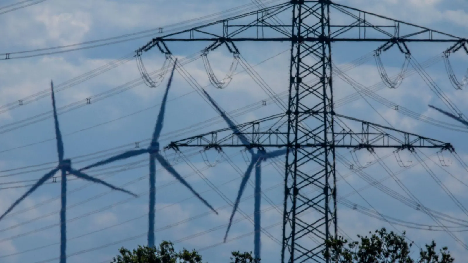 Die kritische Infrastruktur soll widerstandsfähiger werden. Angreifer sollen es nicht mehr so leicht haben. (Symbolbild) (Foto: Jens Büttner/dpa)