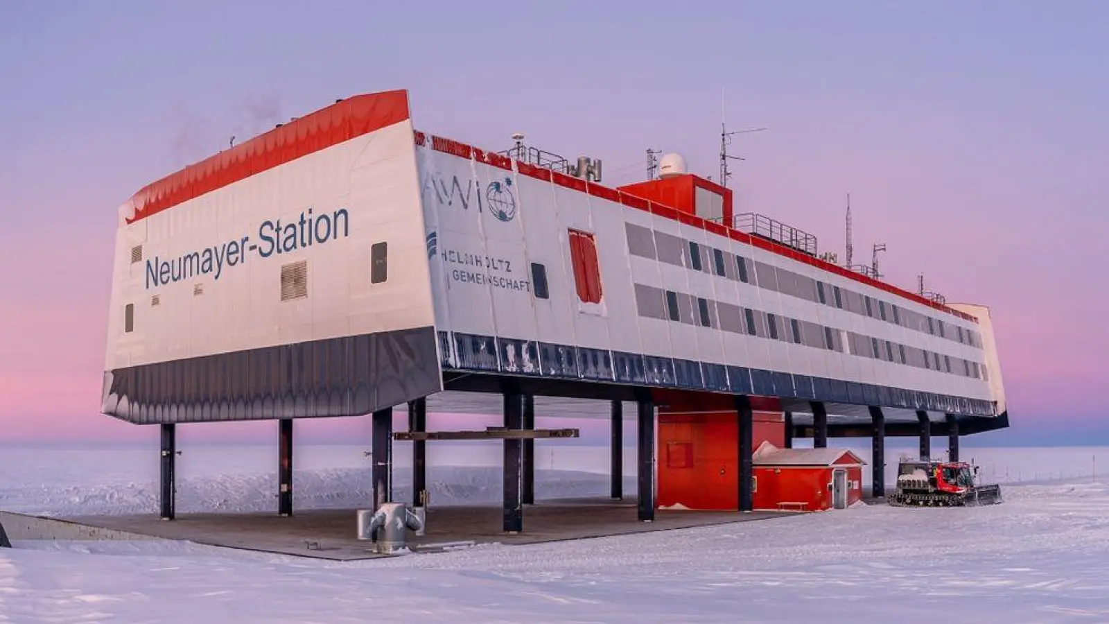 Fern von der Heimat wird auch in der Forschungsstation Neumayer III in der Antarktis Weihnachten gefeiert. (Foto: Michael Trautmann/Alfred-Wegener-Institut/dpa)