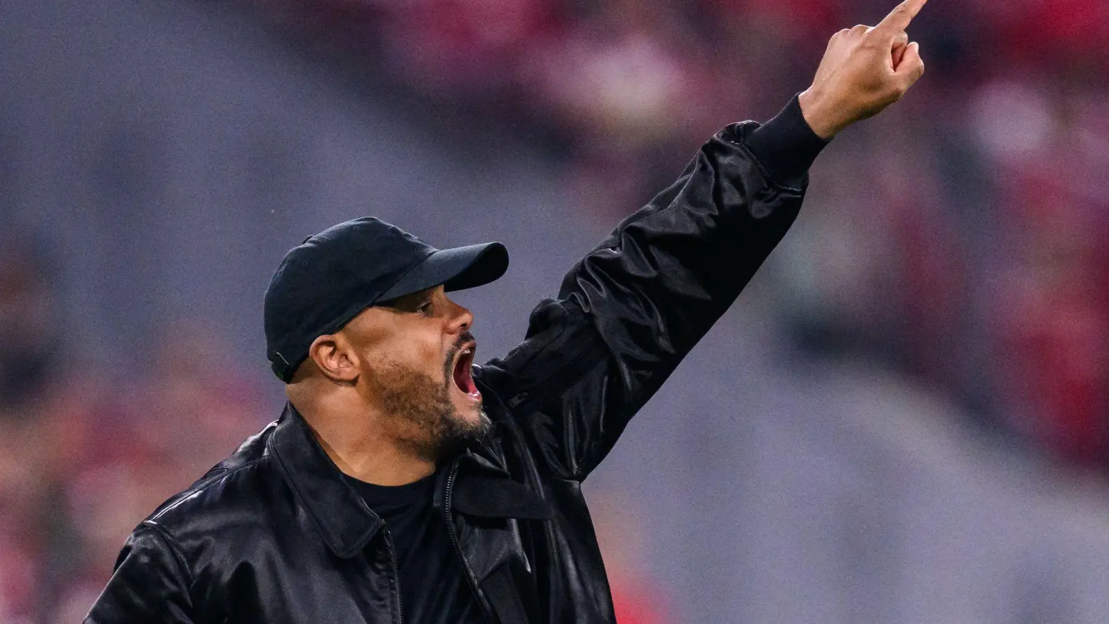 „Nie verlieren, was uns stark macht.“ Bayern-Trainer Vincent Kompany glaubt fest an seine Spielphilosophie. (Foto: Tom Weller/dpa)