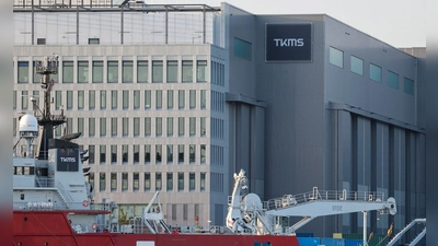 TKMS wird eigenständig und geht an die Börse. hyssenkrupp behält allerdings mit 51 Prozent die Mehrheit an Deutschlands größtem Marineschiffbauer. (Foto: Frank Molter/dpa)