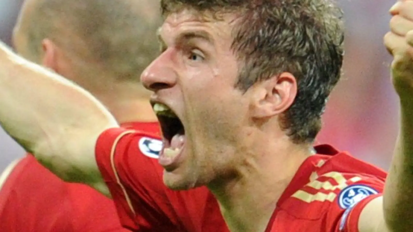 Thomas Müller jubelt über sein Tor zum 1:0 im Champions-League-Finale 2012 gegen Chelsea. (Foto: Topbias Hase/dpa)