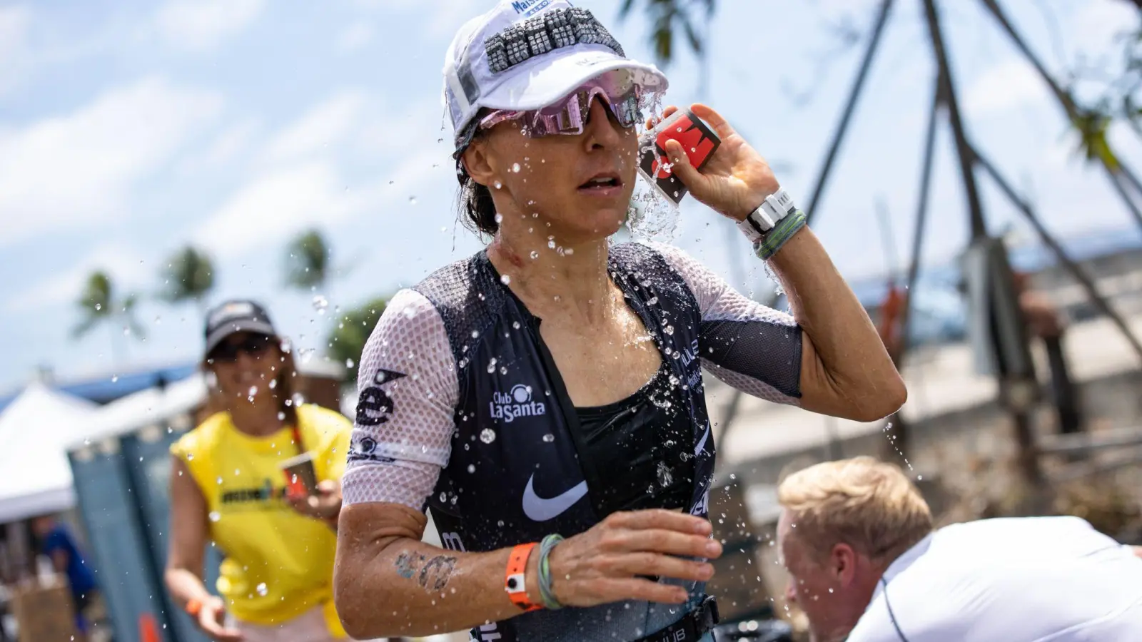 Die Deutsche Anna Haug beim Triathlon in Hawaii. (Foto: David Pintens/BELGA/dpa)