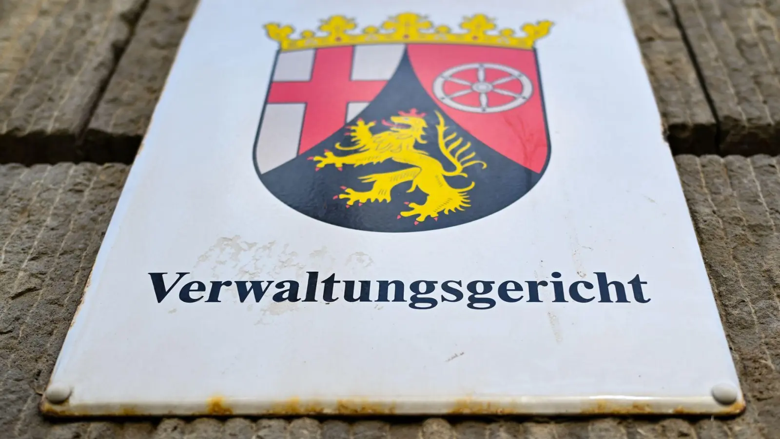 Die Verwaltungsgerichtsordnung soll grundlegend modernisiert werden. (Symbolbild) (Foto: Arne Dedert/dpa)