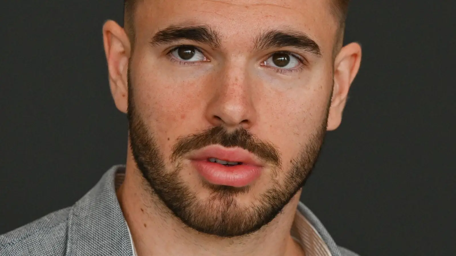 Kämpft gegen seine Doping-Verurteilung: Der HSV-Profi Mario Vuskovic. (Foto: Arne Dedert/dpa)