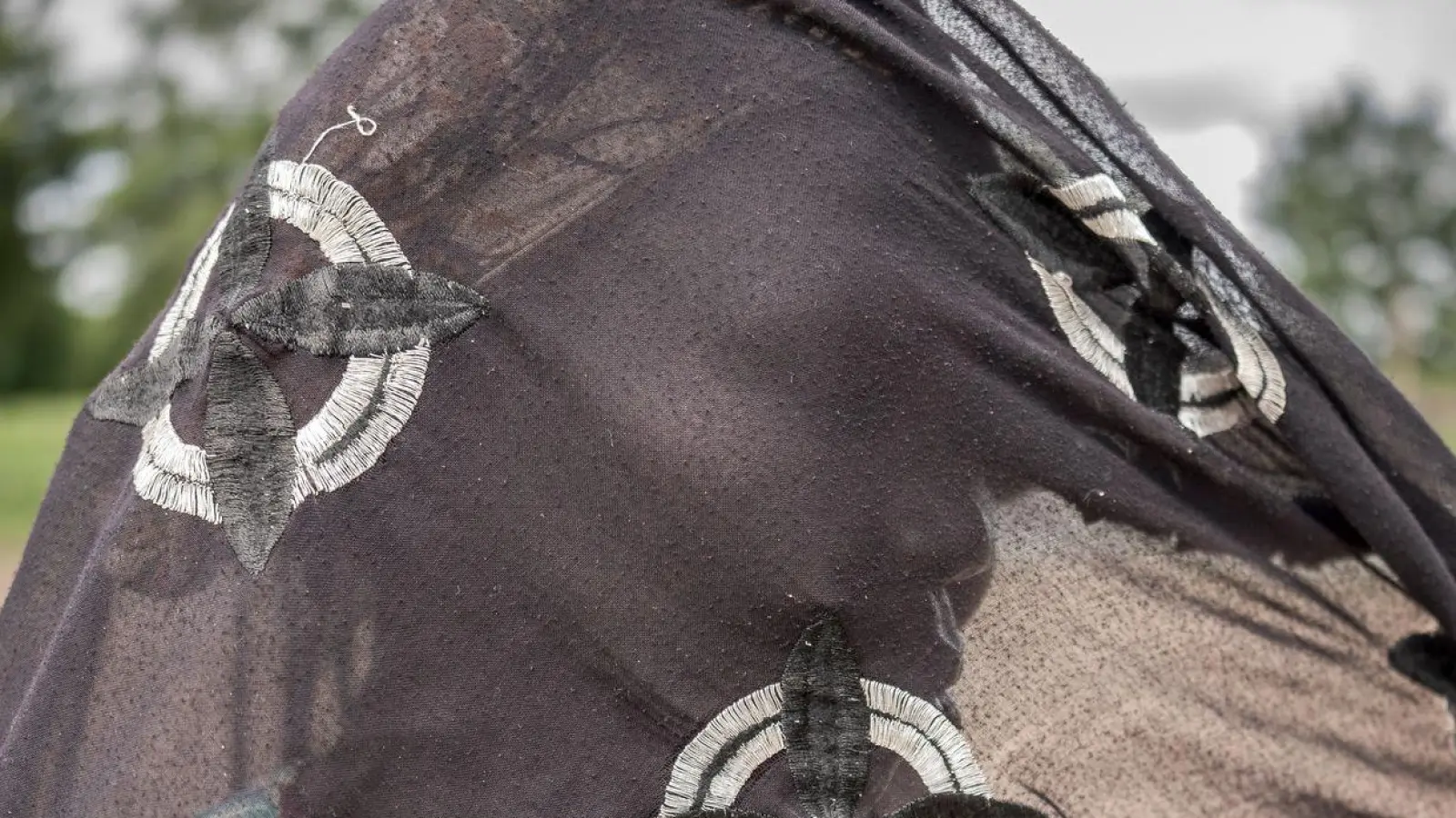 Betroffene haben oft lebenslang mit Komplikationen zu kämpfen. (Archivbild)  (Foto: Annika Hammerschlag/AP/dpa)