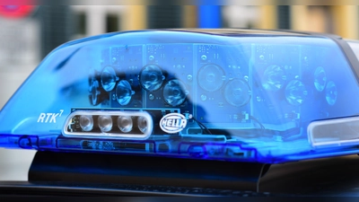 Ein 85-Jähriger hat am Freitag bei Neuherberg einen Unfall verursacht. Verletzt wurde dabei niemand.  (Symbolbild: Jim Albright)