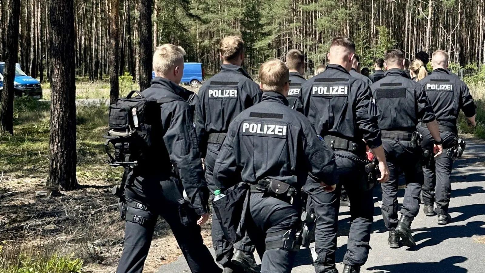 Tragische Gewissheit nach einer großen Suchaktion: Die Leiche des Jungen wurde gefunden. (Foto: Danilo Dittrich/dpa)