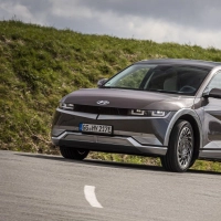 Mit Ecken und Kanten: Optisch entkommt der Hyundai Ioniq 5 dem Einheitsbrei - ist er auch technisch eine Delikatesse für Gebrauchtkäufer? (Foto: Hyundai/dpa-tmn)