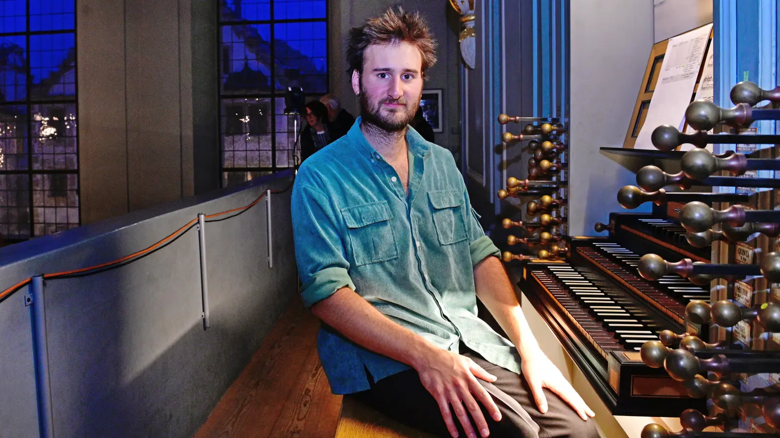 Interpret von enormer Suggestionskraft: Jean Rondeau an der Wiegleb-Orgel in der Ansbacher Gumbertuskiche. (Foto: Jim Albright)