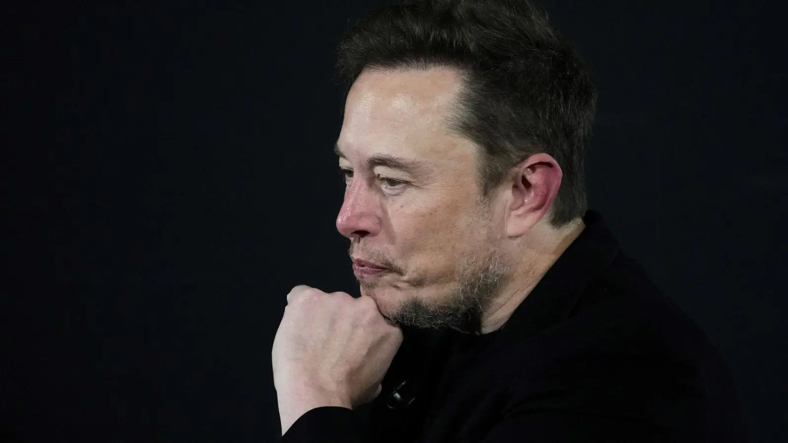 X-Besitzer Elon Musk zieht neue Vorwürfe auf sich, antisemitischen Ansichten Gehör zu verschaffen. (Foto: Kirsty Wigglesworth/PA Wire/dpa)