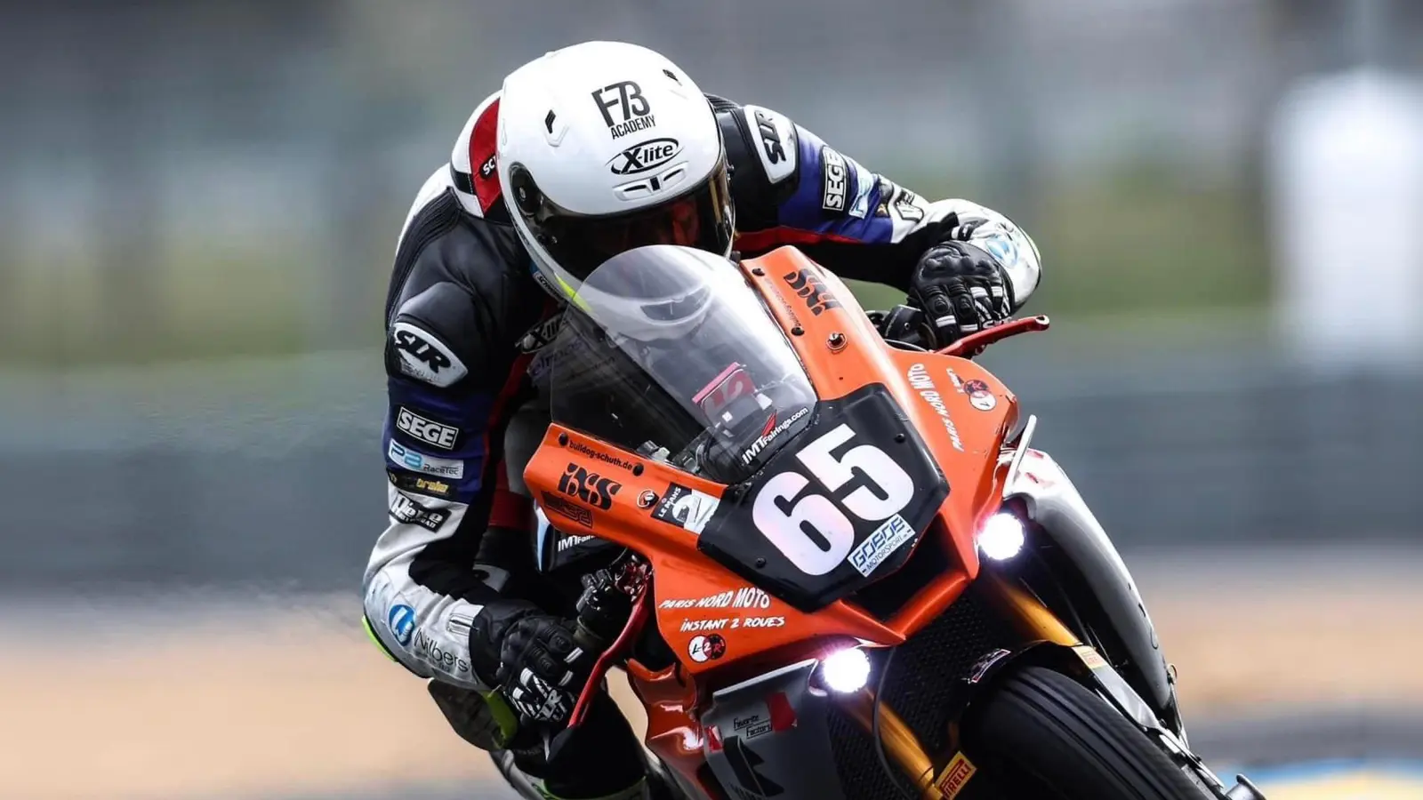 Marco Fetz drehte in Le Mans schon einige Testrunden. Am Wochenende steigt das Rennen. (Foto: Motobox Kremer Racing)