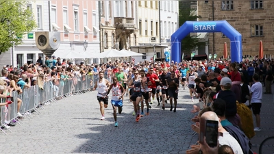 Im Jahr 2023 starteten die Läufer bislang zum letzten Mal auf dem Martin-Luther-Platz in den Citylauf. (Foto: Alexander Biernoth)