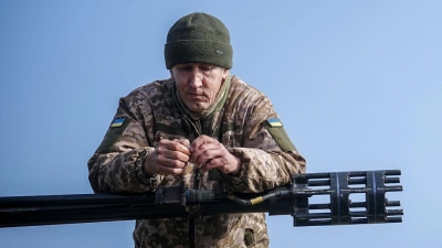 Ukrainische Soldaten setzen den von Deutschland gelieferten Panzer zur Abwehr von feindlichen Drohnen, Flugzeugen oder Hubschraubern ein. (Foto: Kay Nietfeld/dpa)