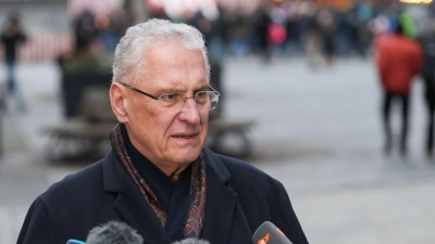 Laut Innenminister Herrmann stand wohl kein Anschlag unmittelbar bevor. (Foto: Daniel Löb/dpa)