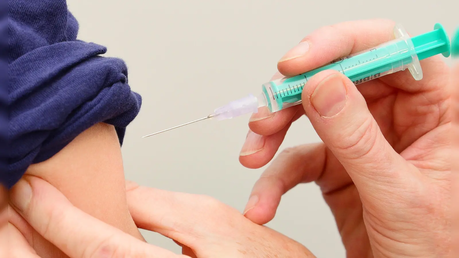 Freiwilliges Angebot: Apotheken dürfen neben der Coronaimpfung auch gegen Grippe impfen. Die Zahl hält sich aber in Grenzen. (Foto: Jim Albright)