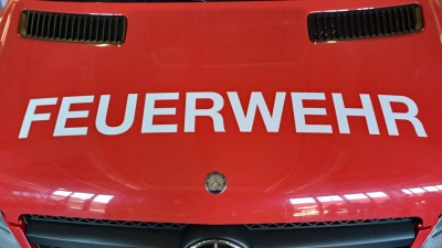 Die Feuerwehr brachte die Flammen unter Kontrolle. (Symbolbild) (Foto: Malin Wunderlich/dpa)