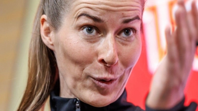 Eta ist die erste Cheftrainerin bei einem deutschen Männer-Bundesligisten. (Foto: Andreas Gora/dpa)